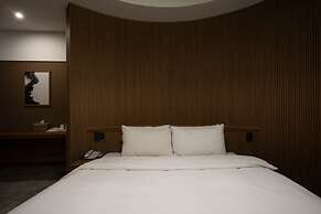 Brown-Dot Hotel Daegu Hyukshin Doshi