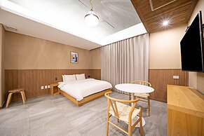 Brown-Dot Hotel Daegu Hyukshin Doshi