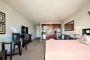 Waikiki Place - the Place to be in Waikiki