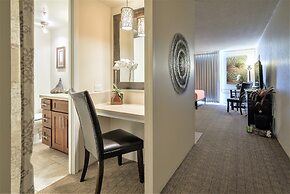 Waikiki Place - the Place to be in Waikiki