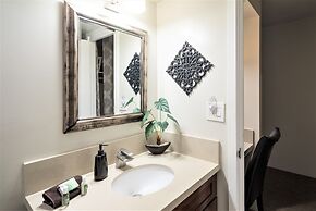 Waikiki Place - the Place to be in Waikiki