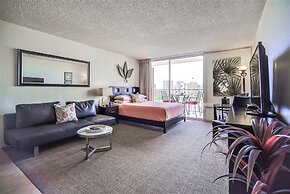 Waikiki Place - the Place to be in Waikiki