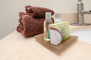 Waikiki Place - the Place to be in Waikiki