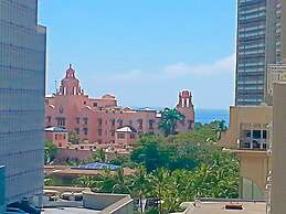 Waikiki Place - the Place to be in Waikiki