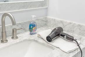 Waikiki Place - the Place to be in Waikiki