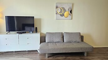 Waikiki Place - the Place to be in Waikiki