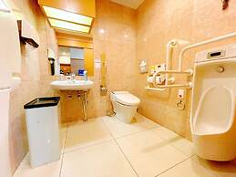 Toyoko Inn Yokohama Shinkoyasu Ekimae