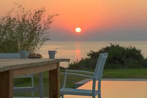 Albatross Beach Front Villas