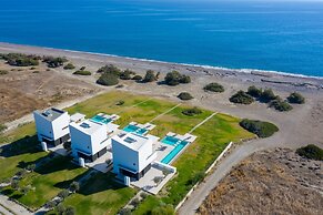 Albatross Beach Front Villas