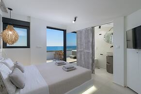 Albatross Beach Front Villas