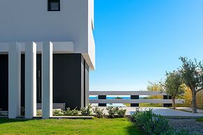 Albatross Beach Front Villas