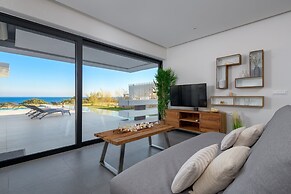 Albatross Beach Front Villas