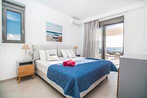 Francis & Gregorys Luxury Villas