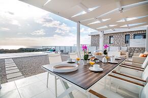 Francis & Gregorys Luxury Villas