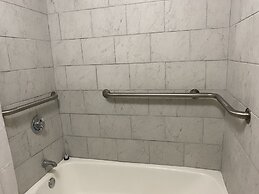 Days Inn by Wyndham Ozark