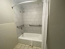 Days Inn by Wyndham Ozark