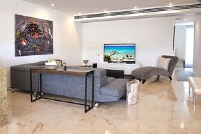 Magia Beachside Condo