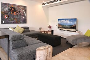 Magia Beachside Condo