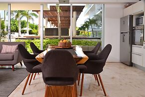 Magia Beachside Condo