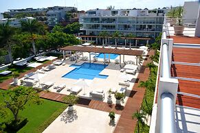 Magia Beachside Condo