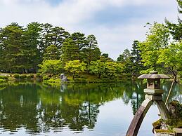 Toyoko Inn Kanazawa Kenrokuen Korimbo
