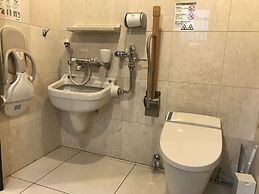 Toyoko Inn Kenkyu-gakuen Ekimae