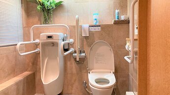 Toyoko Inn Okinawa Naha Kokusai Dori Miebashi Station