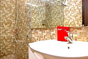 RedDoorz near Trans Studio Mall 2