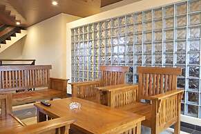 RedDoorz near Trans Studio Mall 2