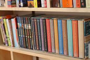 Time Travelers Relax - Hostel (Foreigners Only)