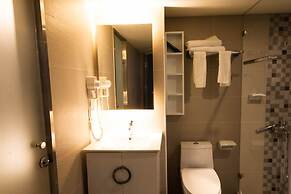 Golden Pacific Hotel- Taichung