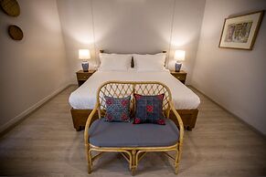 Vera Nidhra - Self check-in after 7pm