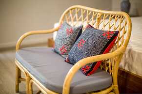 Vera Nidhra - Self check-in after 7pm