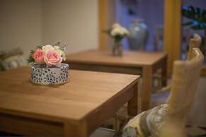 Vera Nidhra - Self check-in after 7pm