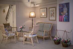 Vera Nidhra - Self check-in after 7pm