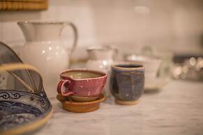 Vera Nidhra - Self check-in after 7pm