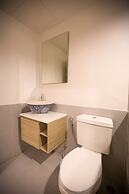 Vera Nidhra - Self check-in after 7pm