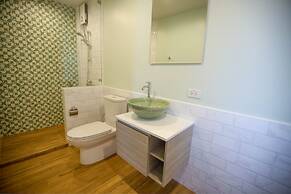 Vera Nidhra - Self check-in after 7pm