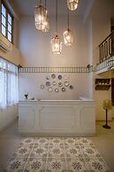 Vera Nidhra - Self check-in after 7pm