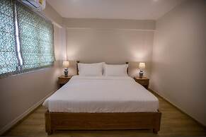 Vera Nidhra - Self check-in after 7pm