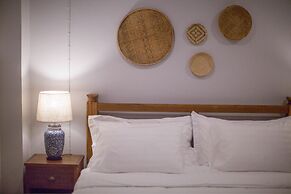 Vera Nidhra - Self check-in after 7pm