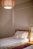 Vera Nidhra - Self check-in after 7pm