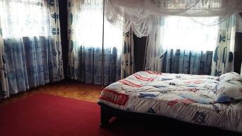 Karen Bomas Inn