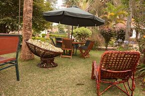 Karen Bomas Inn