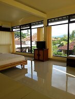 Puri Mandhara Lovina