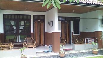 Puri Mandhara Lovina