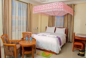 Silver Paradise Hotel