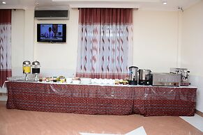 Silver Paradise Hotel