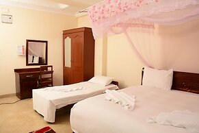 Silver Paradise Hotel