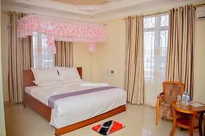 Silver Paradise Hotel